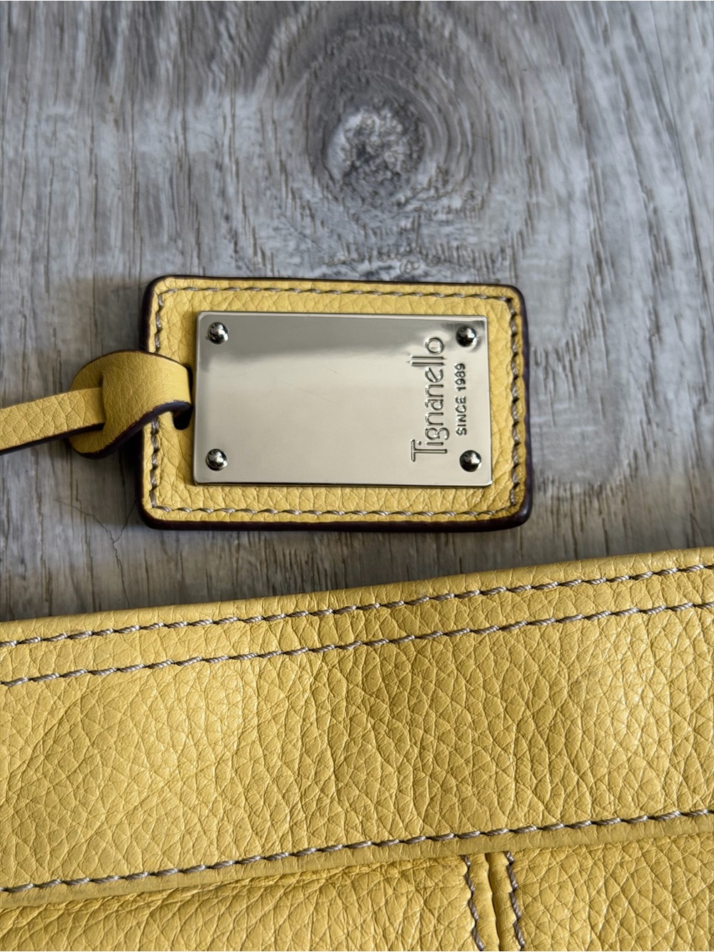 Tignanello Yellow Pebbled Leather Crossbody Bag Multi Pocket Zip - Picture 3 of 13
